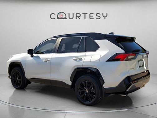 2024 Toyota RAV4 Hybrid SE