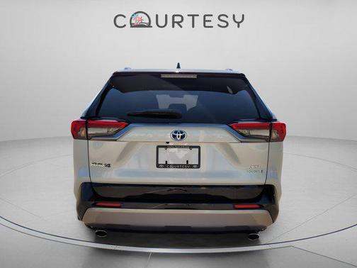 2024 Toyota RAV4 Hybrid SE