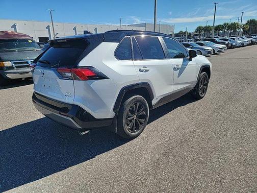 2024 Toyota RAV4 Hybrid SE