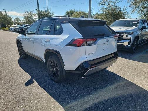 2024 Toyota RAV4 Hybrid SE