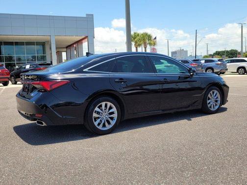 2021 Toyota Avalon XLE