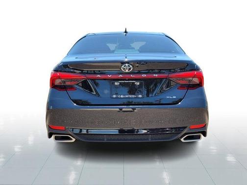 2021 Toyota Avalon XLE