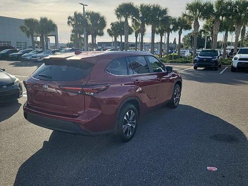 2025 Toyota Highlander XLE