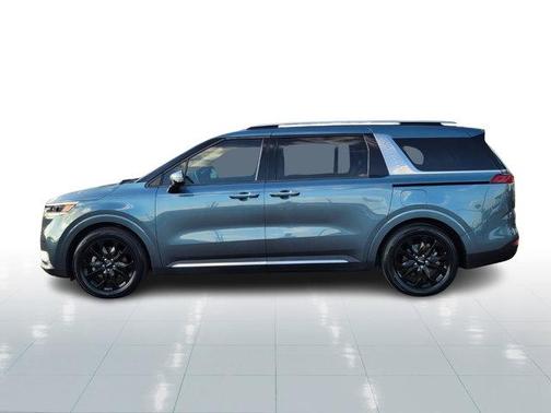 2023 Kia Carnival SX