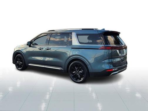 2023 Kia Carnival SX