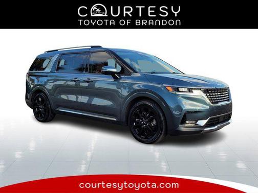 2023 Kia Carnival SX