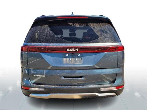 2023 Kia Carnival SX
