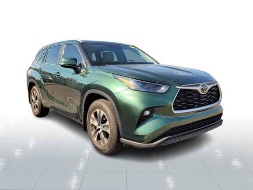 2025 Toyota Highlander XLE