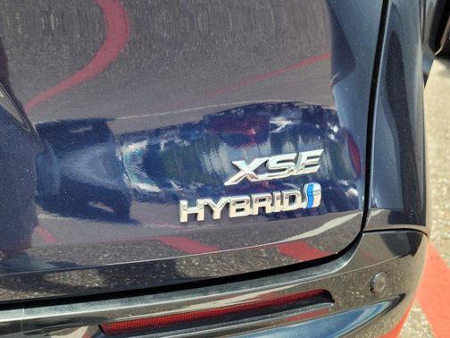 2022 Toyota Sienna XSE 7 Passenger