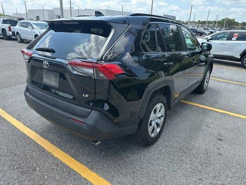 2021 Toyota RAV4 LE