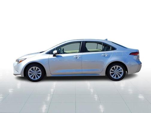 2025 Toyota Corolla Hybrid SE