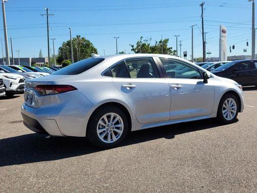 2025 Toyota Corolla Hybrid SE