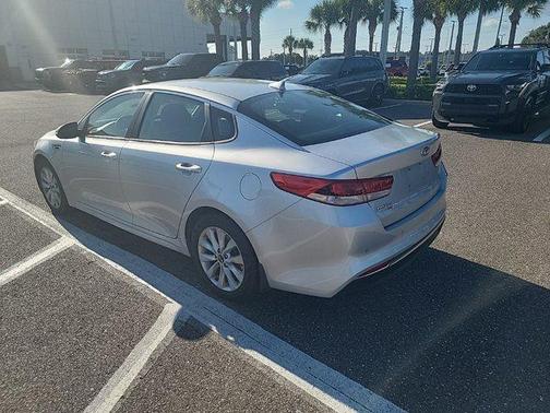 2018 Kia Optima LX