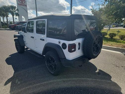 2020 Jeep Wrangler Unlimited Willys 4X4