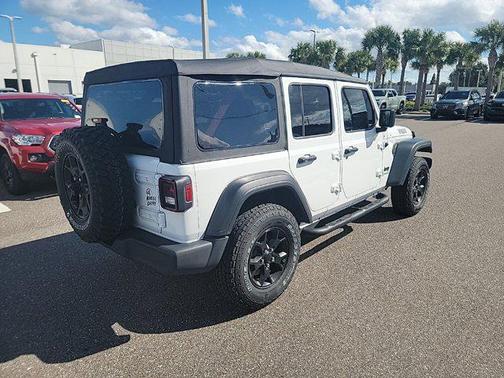 2020 Jeep Wrangler Unlimited Willys 4X4