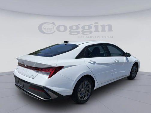 2024 Hyundai ELANTRA HEV Blue