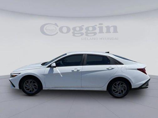2024 Hyundai ELANTRA HEV Blue