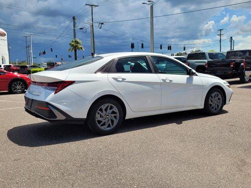2024 Hyundai ELANTRA HEV Blue