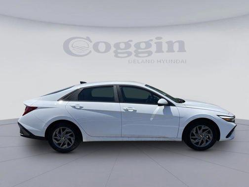 2024 Hyundai ELANTRA HEV Blue