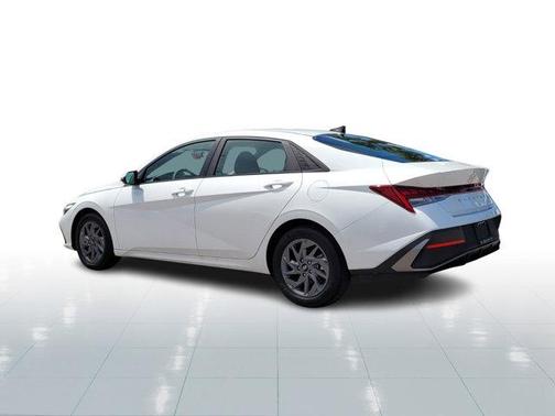 2024 Hyundai ELANTRA HEV Blue