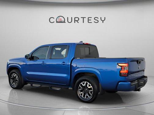 2024 Nissan Frontier SL