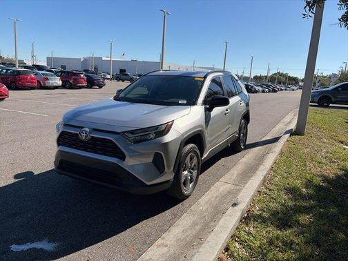 2024 Toyota RAV4 Hybrid SE