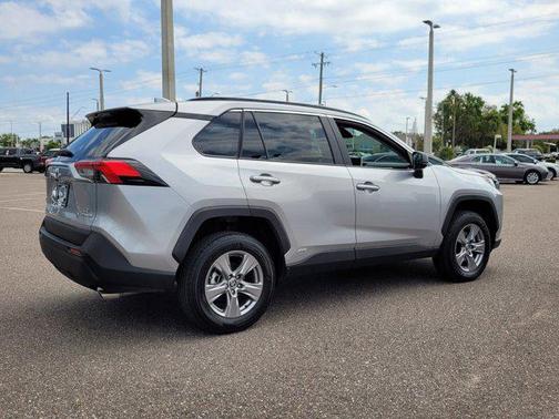 2024 Toyota RAV4 Hybrid SE