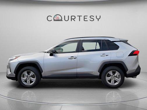 2024 Toyota RAV4 Hybrid SE