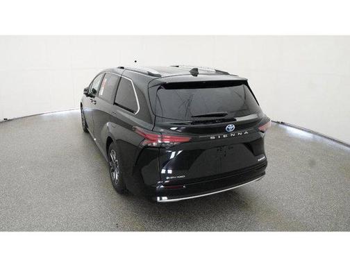 2025 Toyota Sienna Platinum 7 Passenger