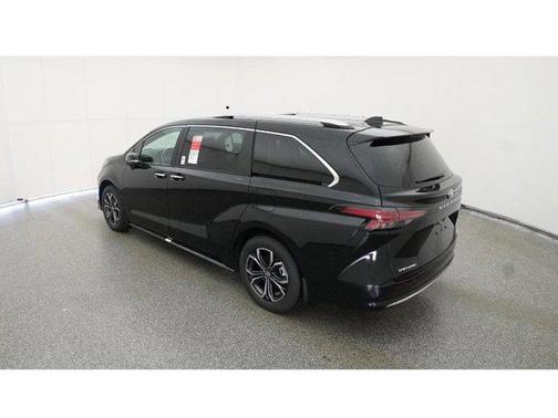 2025 Toyota Sienna Platinum 7 Passenger
