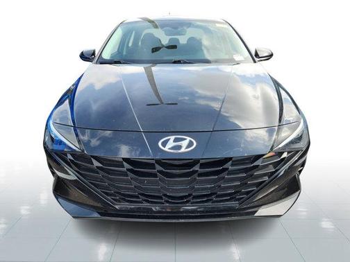 2021 Hyundai ELANTRA SE