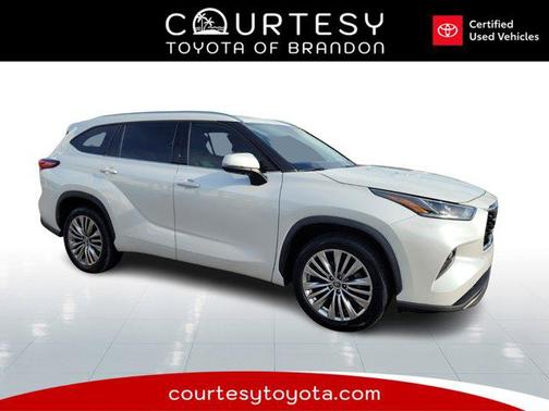 2022 Toyota Highlander Platinum