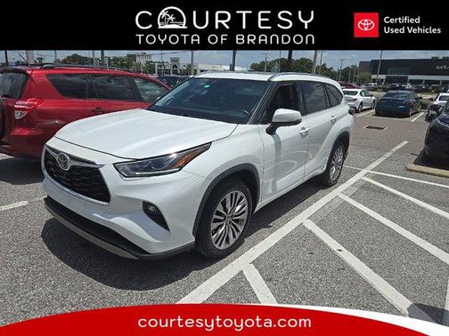 2022 Toyota Highlander Platinum