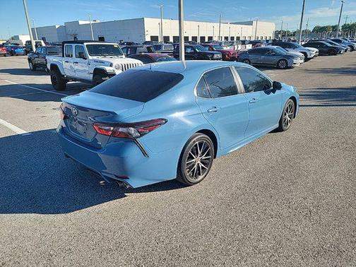 2023 Toyota Camry SE