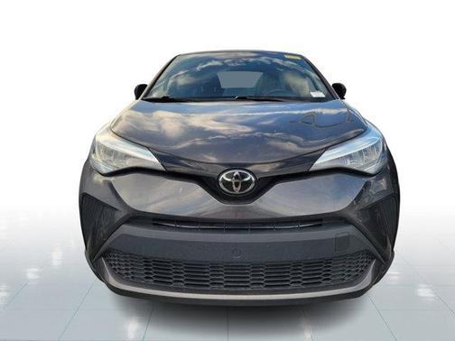2022 Toyota C-HR XLE