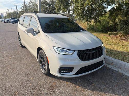 2021 Chrysler Pacifica Hybrid Limited