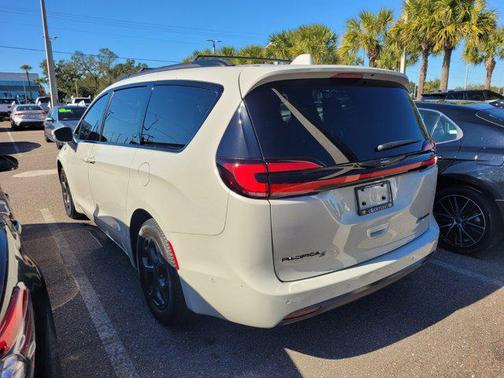 2021 Chrysler Pacifica Hybrid Limited