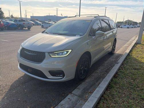 2021 Chrysler Pacifica Hybrid Limited