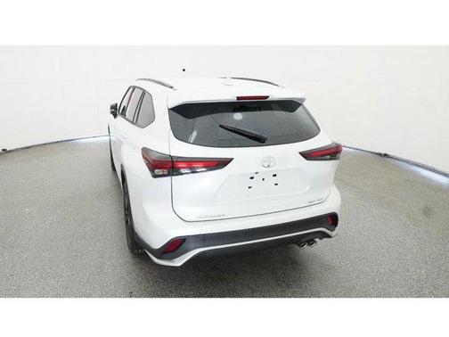 2026 Toyota Highlander XSE