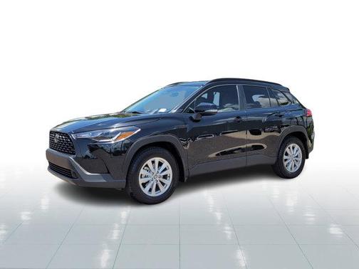 2025 Toyota Corolla Cross LE