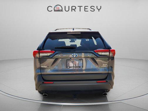 2022 Toyota RAV4 Hybrid XLE Premium