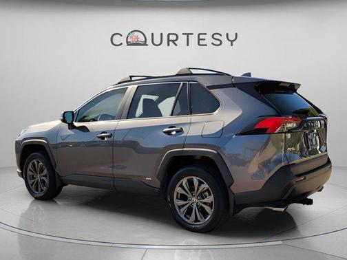 2022 Toyota RAV4 Hybrid XLE Premium