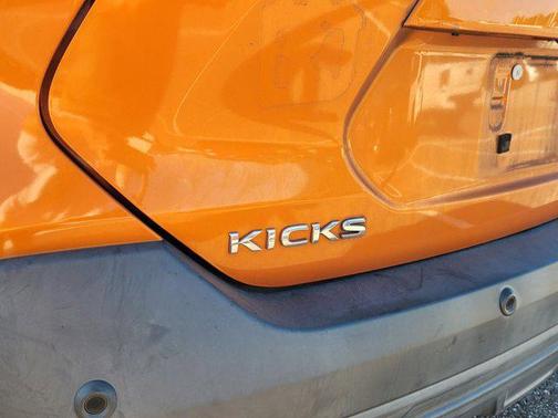 2020 Nissan Kicks SV