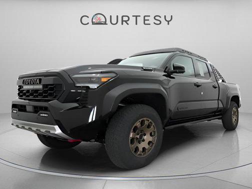 2025 Toyota Tacoma Hybrid Trailhunter