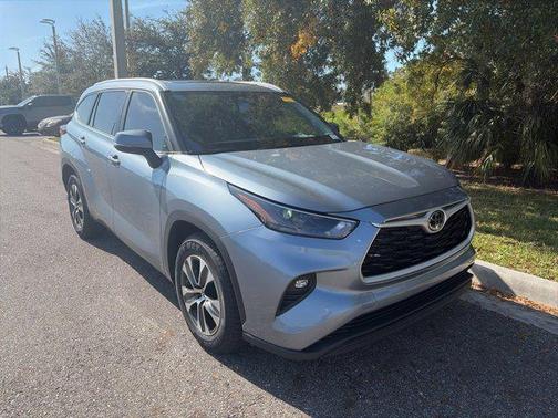 2023 Toyota Highlander Platinum