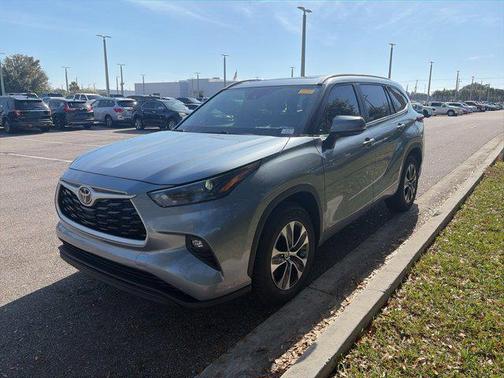 2023 Toyota Highlander Platinum