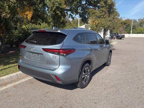 2023 Toyota Highlander Platinum