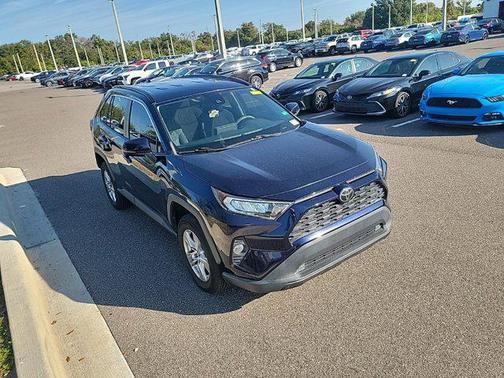 2020 Toyota RAV4 XLE