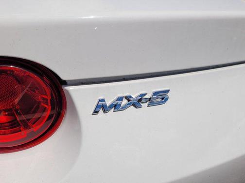2017 Mazda MX-5 Miata Sport