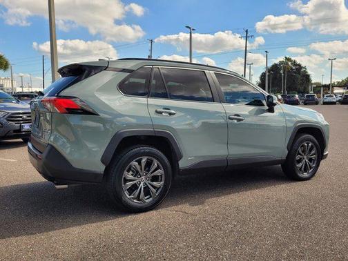 2023 Toyota RAV4 Hybrid XLE Premium